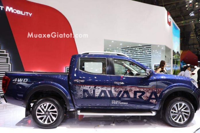 than xe ban tai nissan navara 2020 Xetot com 696x464 - Hai đối thủ nặng ký trong dòng xe bán tải: Ford Ranger và Nissan Navara