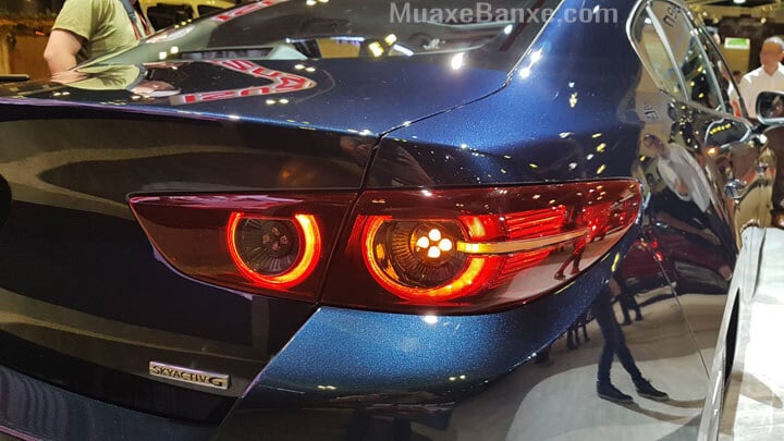 den hau xe mazda 3 2020 Xetot com - Chi tiết xe Mazda3 2021 với ngoại hình đẹp mắt, giá cao nhất phân khúc