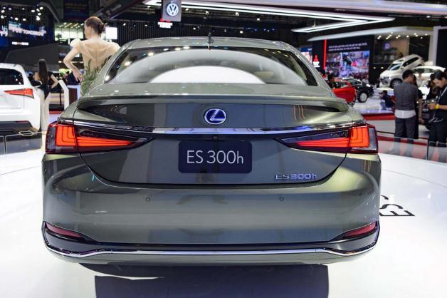 danh gia xe lexus es300h 2021 blogoto vn 8 - Lexus ES300h 2022: đánh giá xe, giá bán & hình ảnh